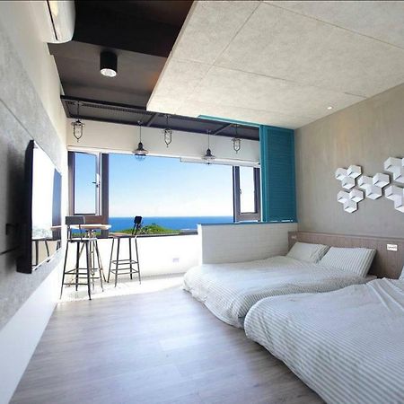 琉球茶室 現代館 Bed and Breakfast Xiaoliuqiu Εξωτερικό φωτογραφία